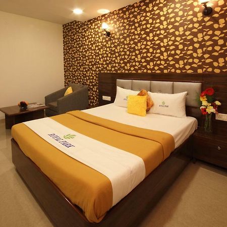 Hotel Royal Park Residency Thane Esterno foto