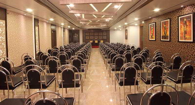 Hotel Royal Park Residency Thane Esterno foto