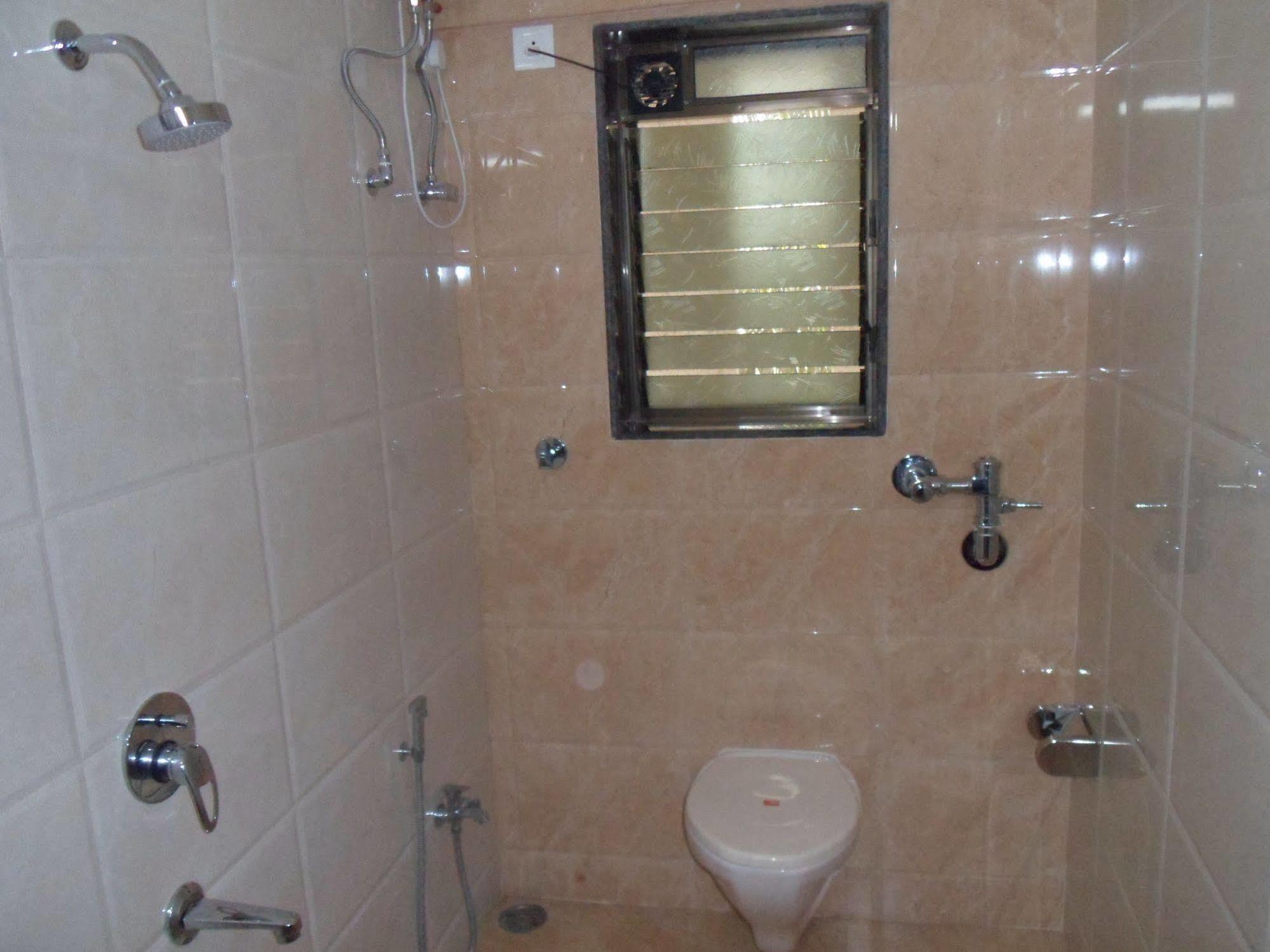 Hotel Royal Park Residency Thane Esterno foto