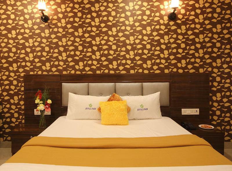 Hotel Royal Park Residency Thane Esterno foto